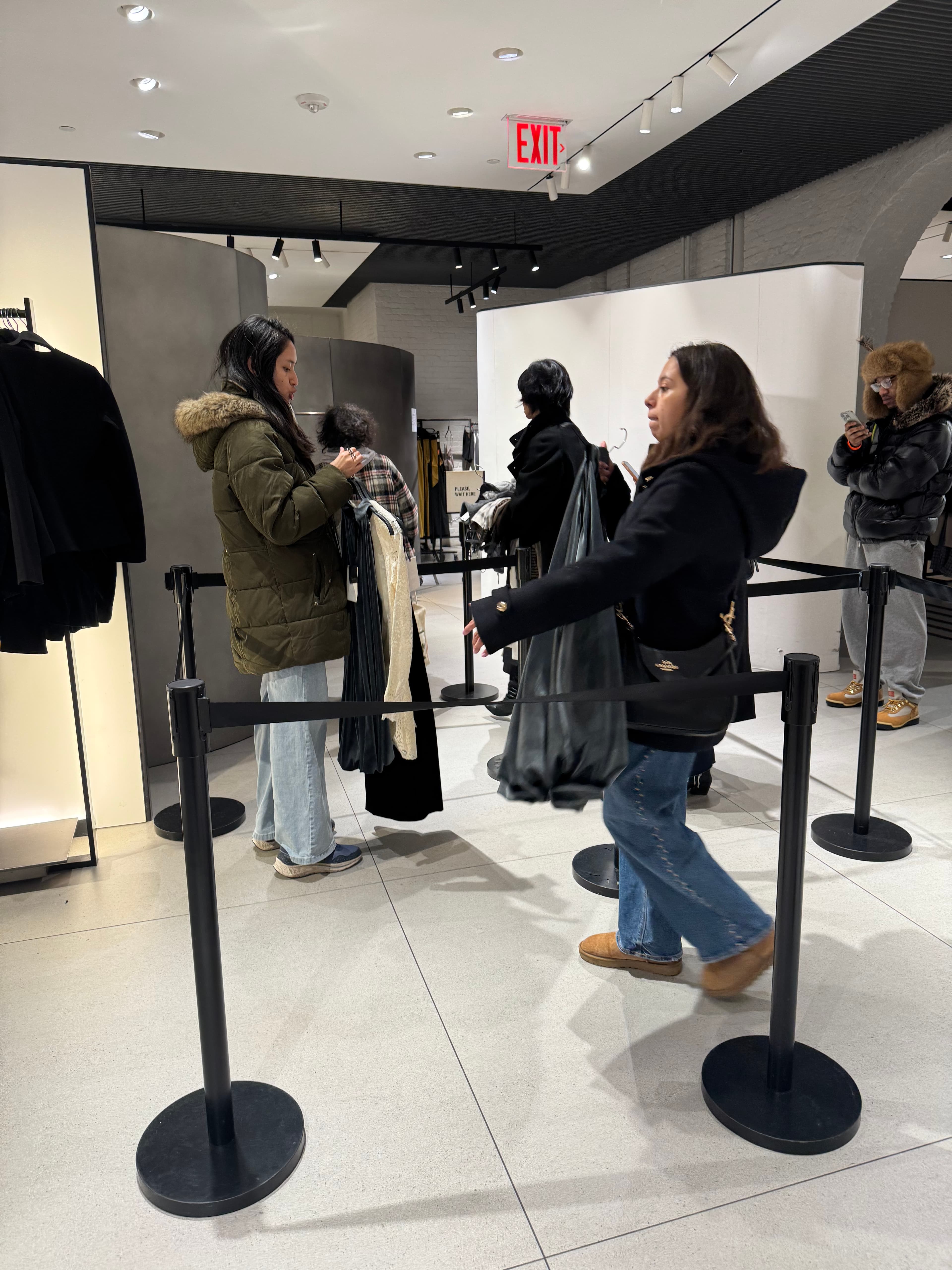 Crowded fitting room